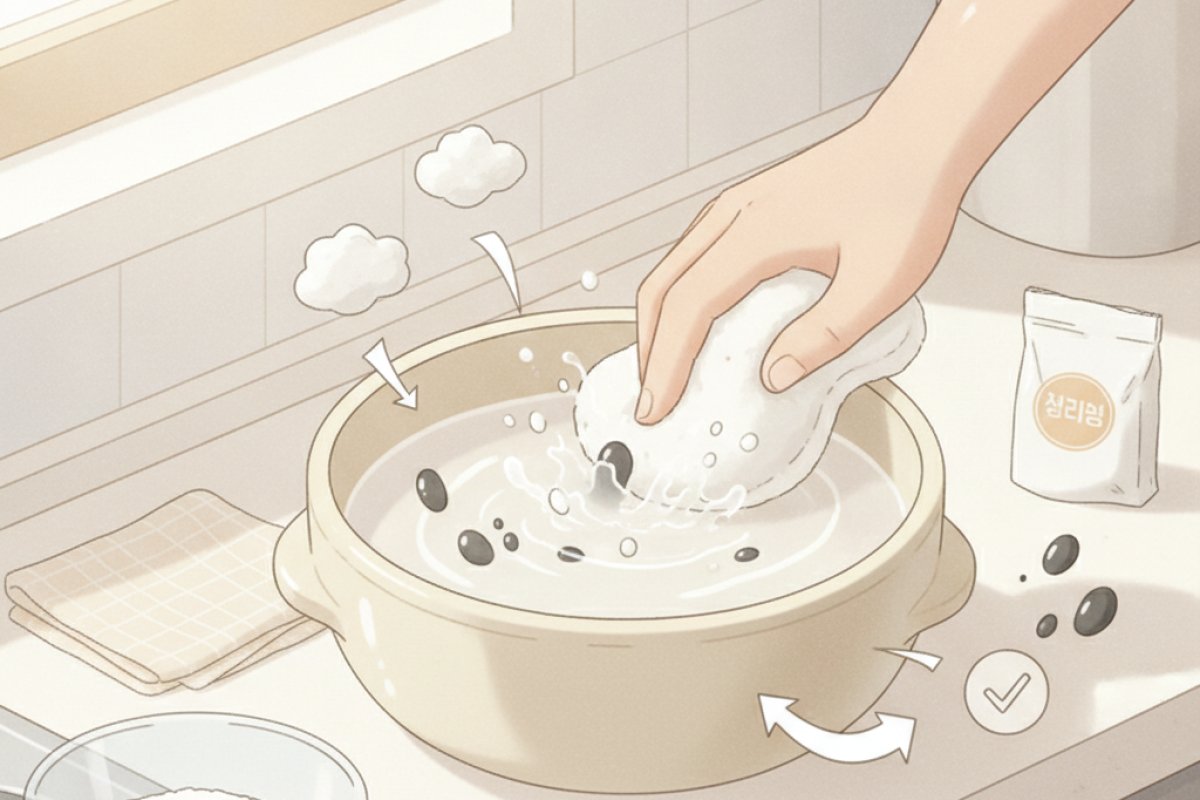 쌀뜨물과 밀가루로 기름때 싹 잡고 탄 자국 없애는 단계별 세척 레시피